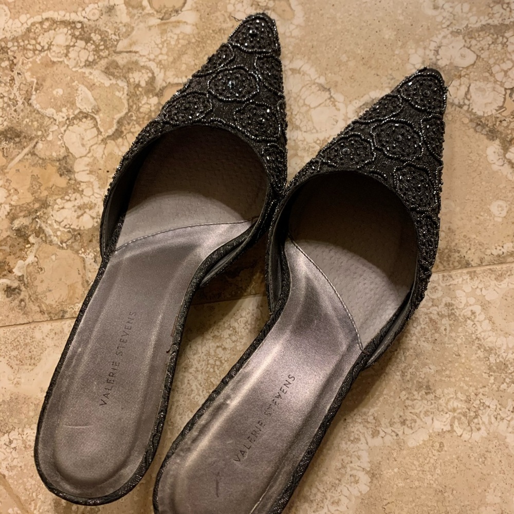 Valerie Stevens Slippers Size 5 1/2